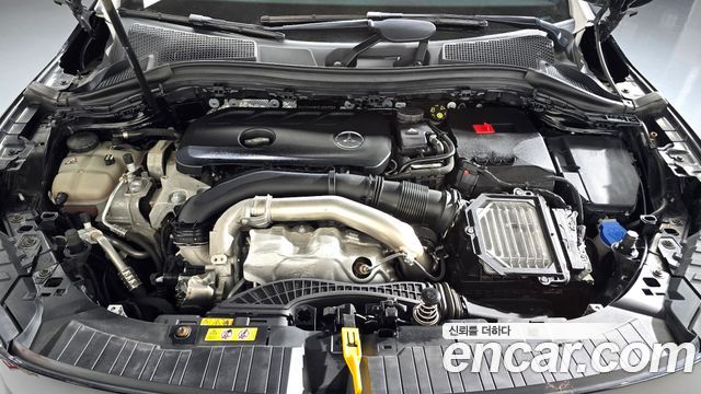 Mercedes-Benz GLA-Class (H247) GLA250 4MATIC 2024 — фото 6