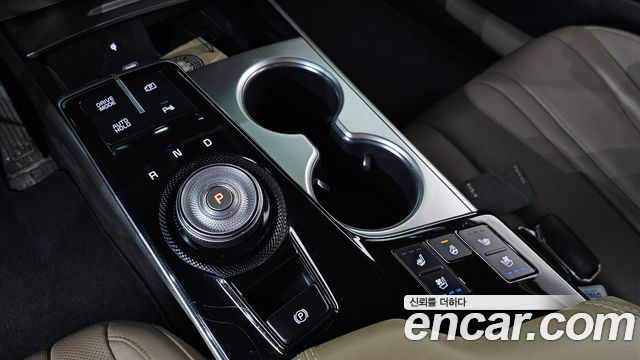 Kia K8 2.5 Gasoline 2WD Noblesse 2022 — фото 9