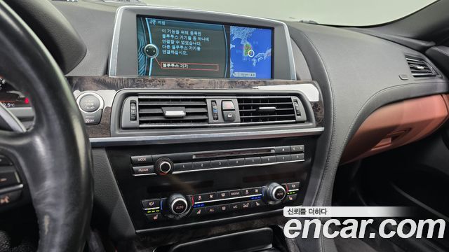 BMW 6 Series (F12) 650i Convertible 2013 — фото 18