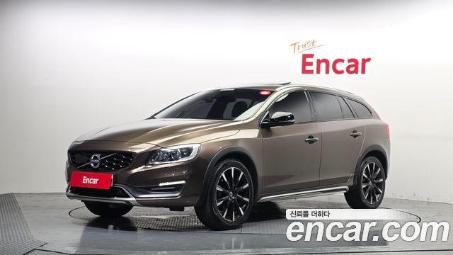 Volvo V60 Cross Country T5 AWD 2016 — фото 3