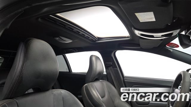 Volvo V60 Cross Country T5 AWD 2016 — фото 24