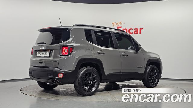 Jeep Renegade 2.4 Limited 2019 — фото 2