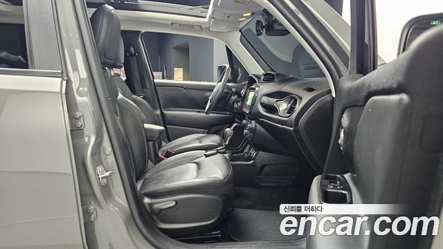 Jeep Renegade 2.4 Limited 2019 — фото 12