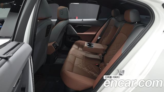 BMW 5 Series (G60) 530i xDrive M Sport 2025 — фото 11