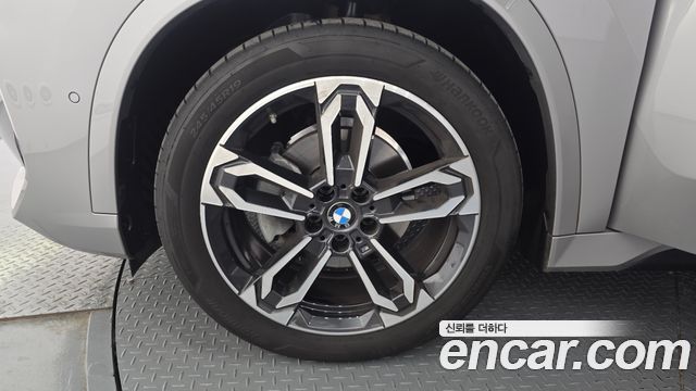 BMW X1 (U11) xDrive 20i M Sport 2025 — фото 5