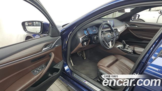 BMW 5 Series (G30) 530i M Sport Package Plus 2017 — фото 10