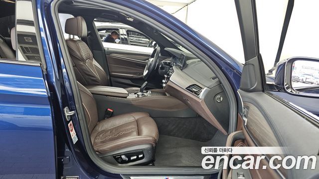BMW 5 Series (G30) 530i M Sport Package Plus 2017 — фото 11