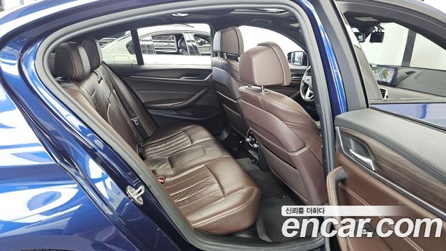 BMW 5 Series (G30) 530i M Sport Package Plus 2017 — фото 12