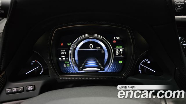 Lexus LS500h (V) 3.5 Platinum AWD 2018 — фото 8
