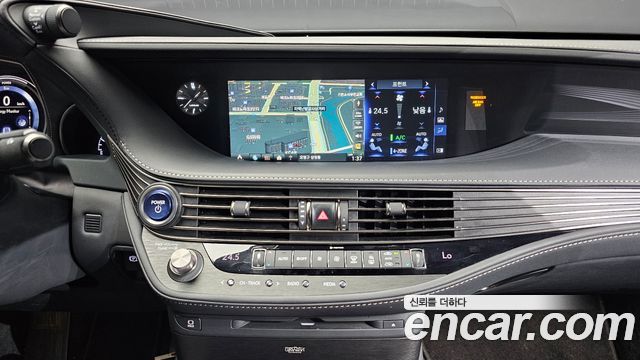 Lexus LS500h (V) 3.5 Platinum AWD 2018 — фото 15