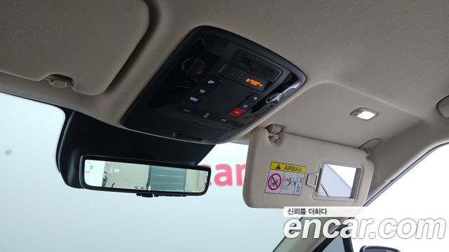 Kia Carnival (IV) HEV 9-Seater Hi-Limousine Signature 2025 — фото 19