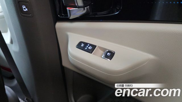 Kia Carnival (IV) HEV 9-Seater Hi-Limousine Signature 2025 — фото 28