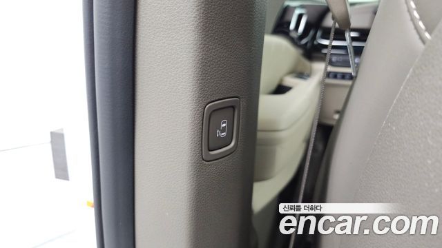 Kia Carnival (IV) HEV 9-Seater Hi-Limousine Signature 2025 — фото 31