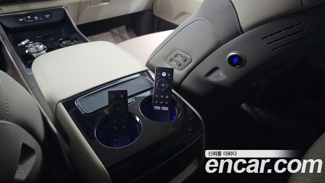 Kia Carnival (IV) HEV 9-Seater Hi-Limousine Signature 2025 — фото 33