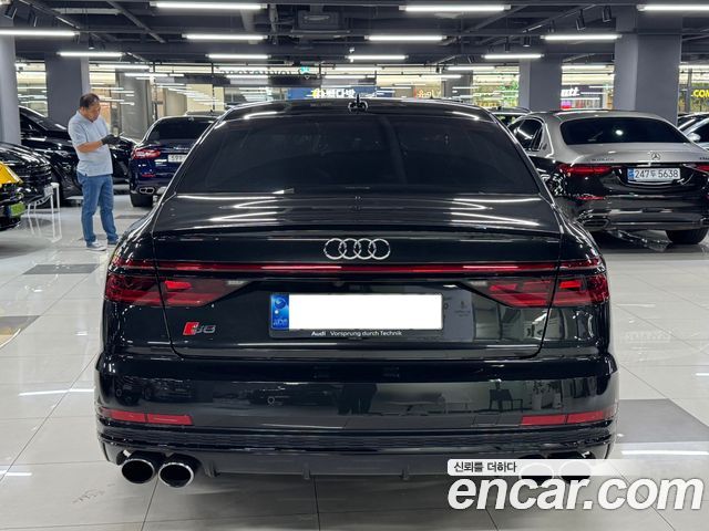 Audi S8 (D5) 4.0 TFSI Quattro LWB 2021 — фото 4