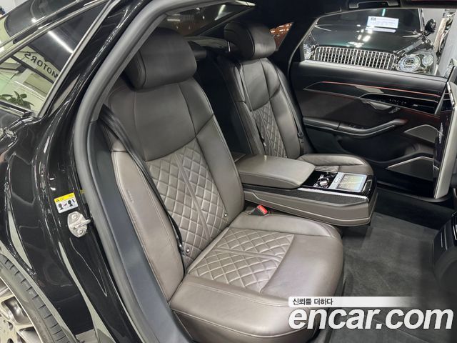 Audi S8 (D5) 4.0 TFSI Quattro LWB 2021 — фото 17