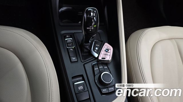 BMW X1 (F48) xDrive 20d Joy 2018 — фото 9