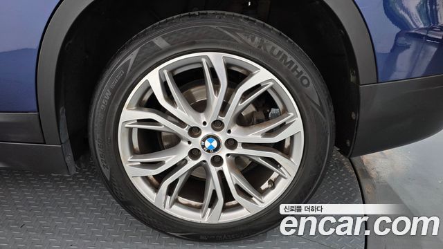BMW X1 (F48) xDrive 20d Joy 2018 — фото 27
