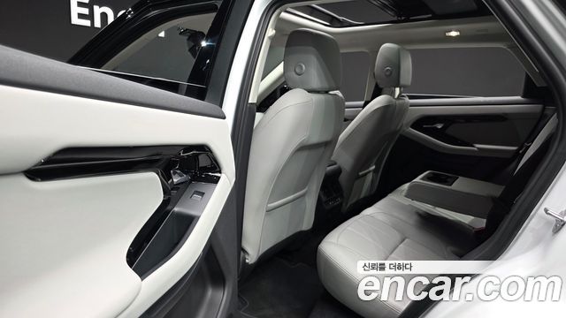 Land Rover Range Rover Evoque (II) P250 S 2025 — фото 15