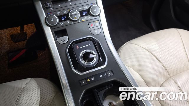 Land Rover Range Rover Evoque 2.0 TD4 HSE 2016 — фото 9