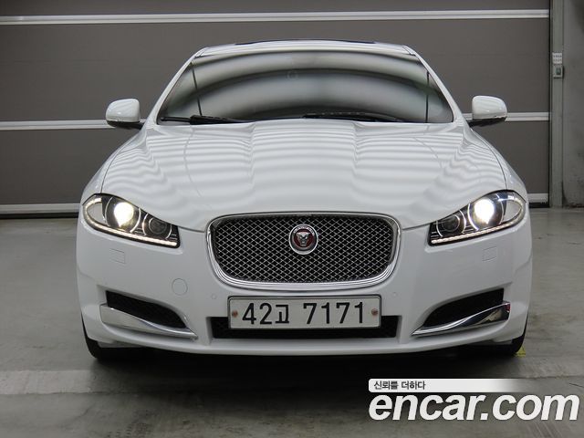 Jaguar XF 2.2D Premium X250 2015 — фото 2