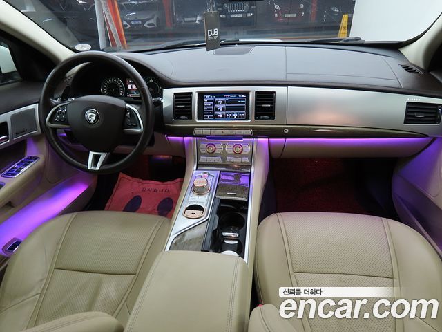 Jaguar XF 2.2D Premium X250 2015 — фото 5