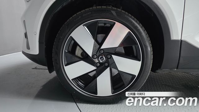 Volvo C40 Recharge Twin Ultimate 2023 — фото 5