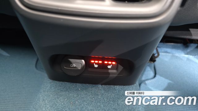 Volvo C40 Recharge Twin Ultimate 2023 — фото 13