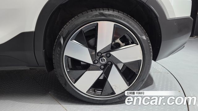 Volvo C40 Recharge Twin Ultimate 2023 — фото 21