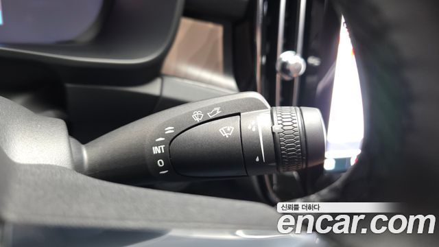 Volvo C40 Recharge Twin Ultimate 2023 — фото 29