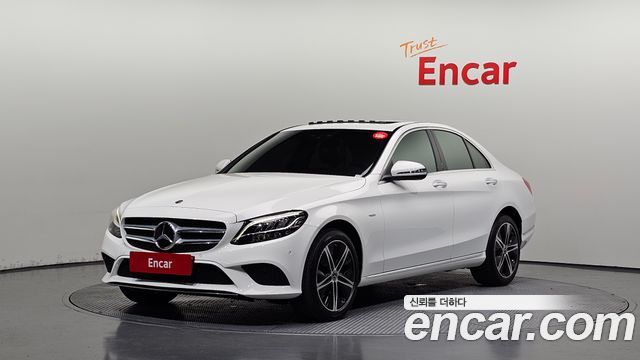 Mercedes-Benz C-Class (W205) C220 d 4MATIC 2020 — фото 1