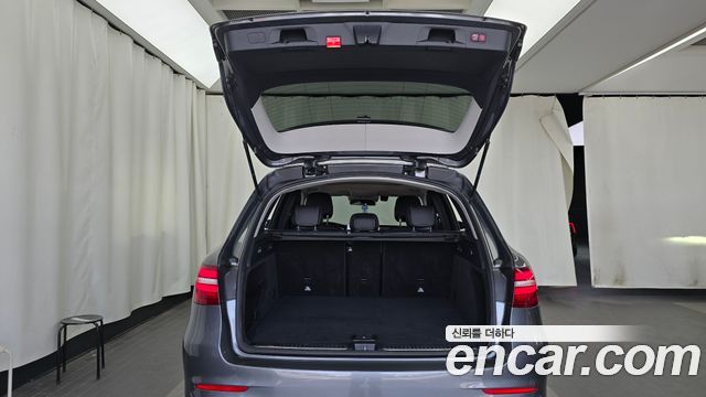 Mercedes-Benz GLC-Class (X253) GLC300 4MATIC AMG Line 2019 — фото 20
