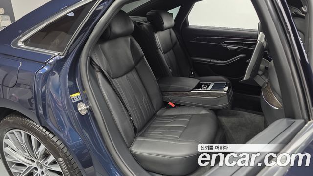 Audi A8 (D5) 55 TFSI Quattro Premium LWB 2023 — фото 11