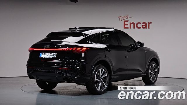 Audi Q5 (80A) 40 TFSI Quattro Sportback S Line 2025 — фото 2