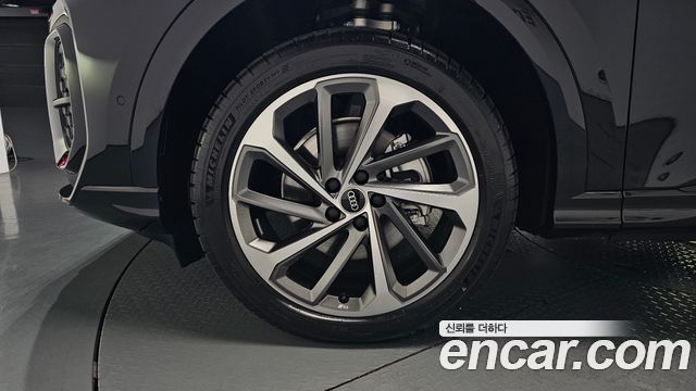 Audi Q5 (80A) 40 TFSI Quattro Sportback S Line 2025 — фото 5