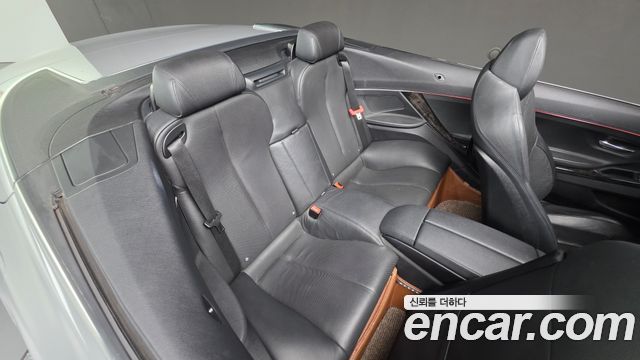 BMW 6 Series (F12) 640i Convertible 2012 — фото 17