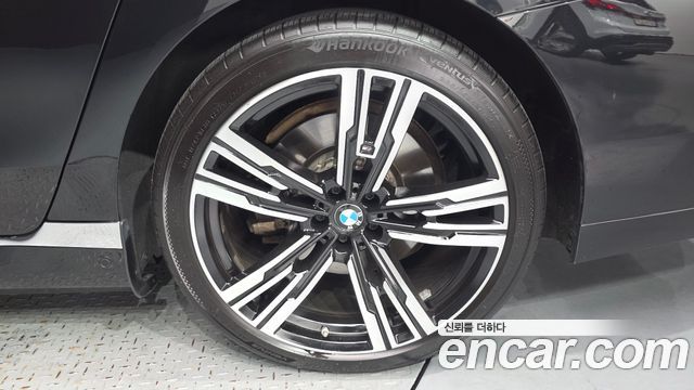 BMW i7 (G70) xDrive 60 M sport 2024 — фото 21