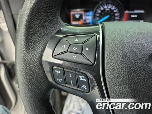 Ford Explorer 2.3 Limited 4WD 5th 2017 — фото 18