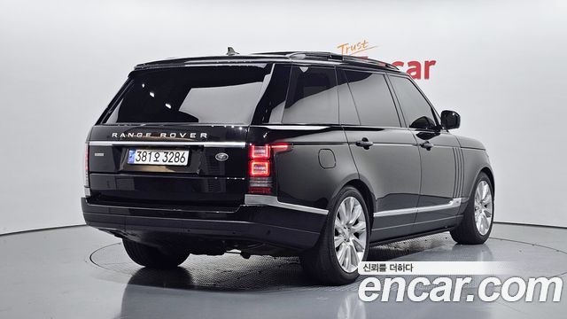Land Rover Range Rover (IV) 5.0 SC Vogue SE LWB 2016 — фото 2