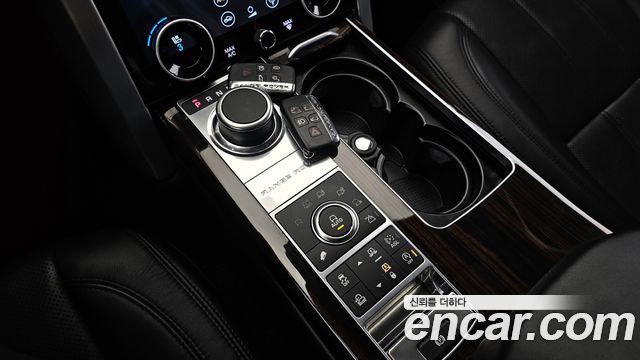 Land Rover Range Rover (IV) 5.0 SC Vogue SE LWB 2016 — фото 9
