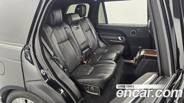 Land Rover Range Rover (IV) 5.0 SC Vogue SE LWB 2016 — фото 11