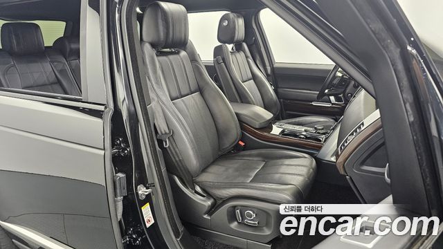 Land Rover Range Rover (IV) 5.0 SC Vogue SE LWB 2016 — фото 12
