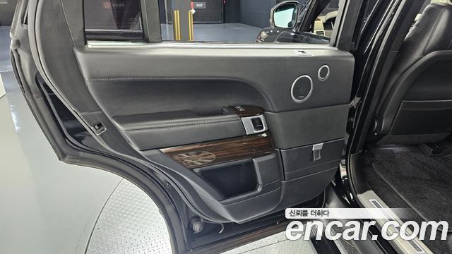 Land Rover Range Rover (IV) 5.0 SC Vogue SE LWB 2016 — фото 25