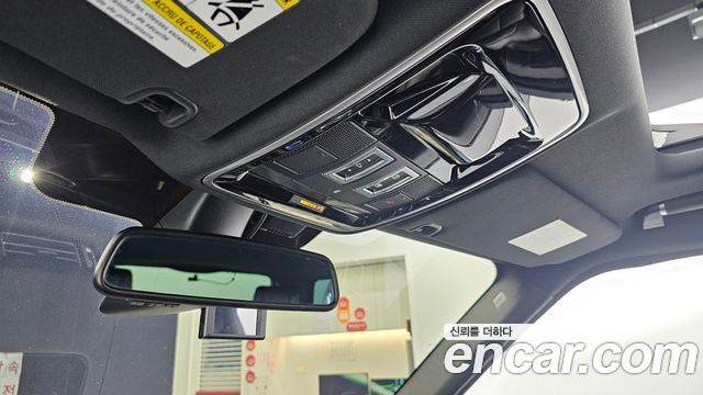 Land Rover Range Rover (IV) 5.0 SC Vogue SE LWB 2016 — фото 29