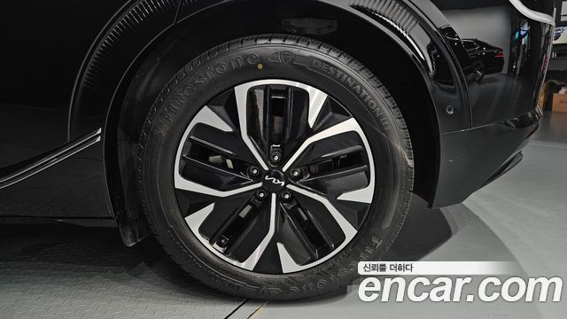 Kia EV6 Long Range Earth 2023 — фото 21