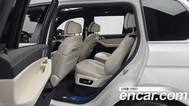 BMW X7 (G07) xDrive 40d M Sport 6STR 2025 — фото 11