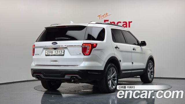Ford Explorer 2.3 Limited 4WD 5th 2018 — фото 2