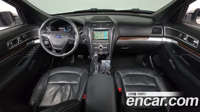 Ford Explorer 2.3 Limited 4WD 5th 2018 — фото 7