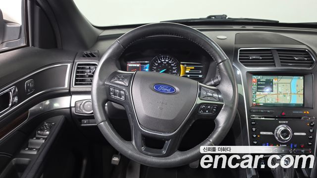 Ford Explorer 2.3 Limited 4WD 5th 2018 — фото 13