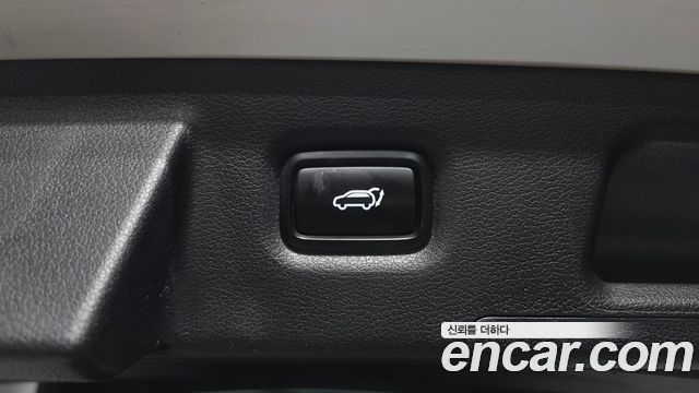 Hyundai Santa Fe Diesel 2.2 2WD Calligraphy 2021 — фото 31